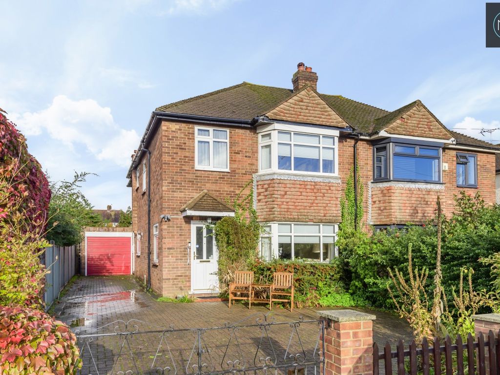 4 bed semidetached house for sale in Buxton Road, Theydon Bois, Epping