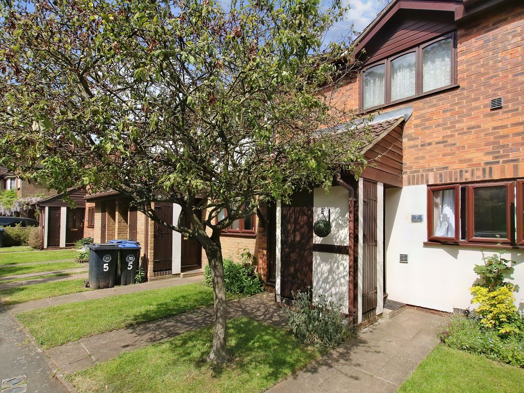 1 bed flat for sale in West Byfleet, Surrey KT14 Zoopla