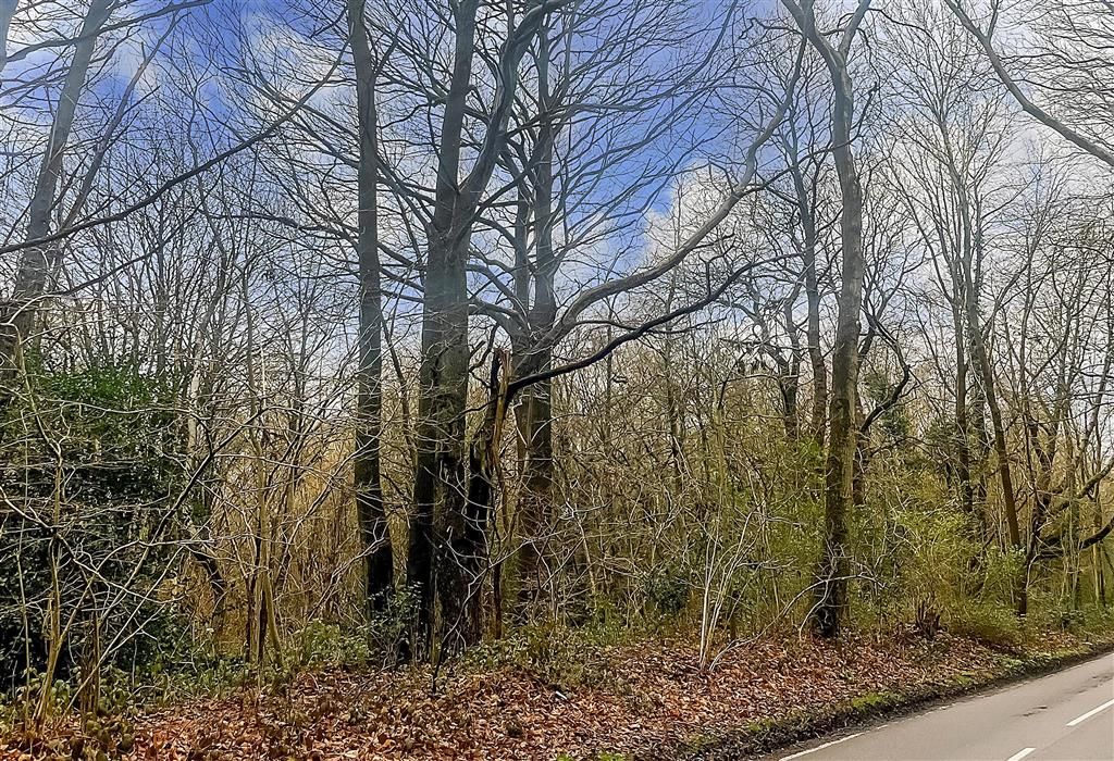 Land for sale in Harvel Road, Meopham, Kent DA13, £40,000 Zoopla