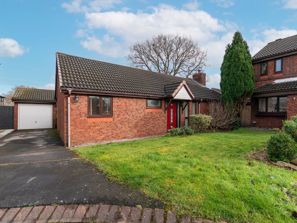 2 bed detached bungalow for sale in Aldcliffe, Lowton WA3, £310,000