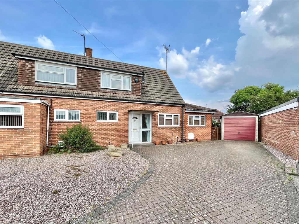 2 bed semidetached house for sale in Redland Close, Longlevens