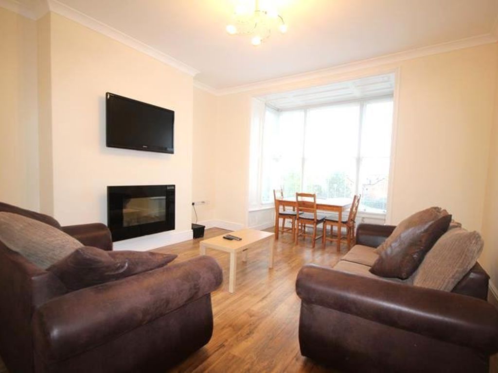 2 bed flat to rent in North Road, Aberystwyth SY23, £850 pcm Zoopla