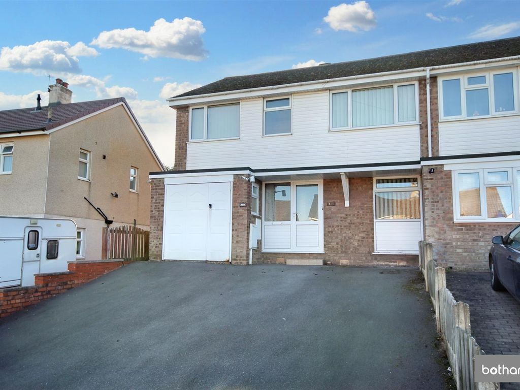 3 bed semidetached house for sale in Cornwall Drive, Brimington, Chesterfield S43, £130,000
