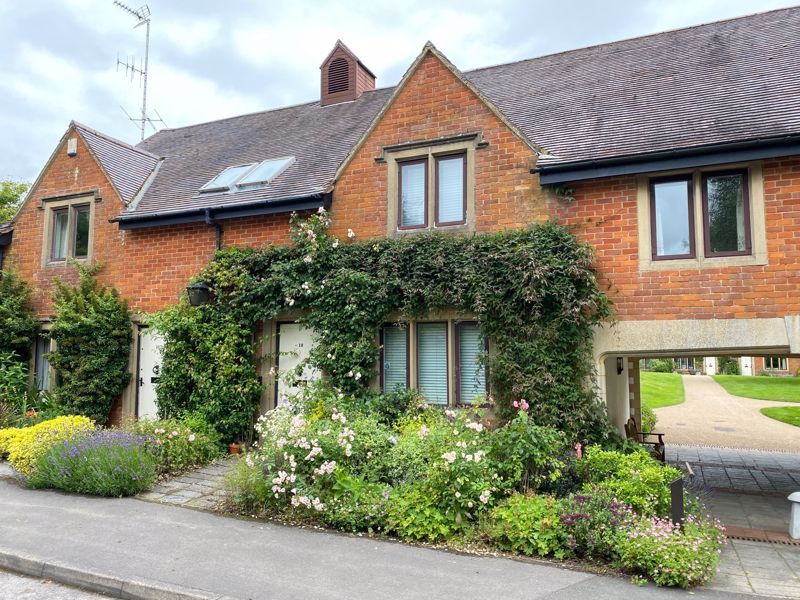 2 bed cottage for sale in Manor Court, Swan Road, Pewsey SN9 Zoopla