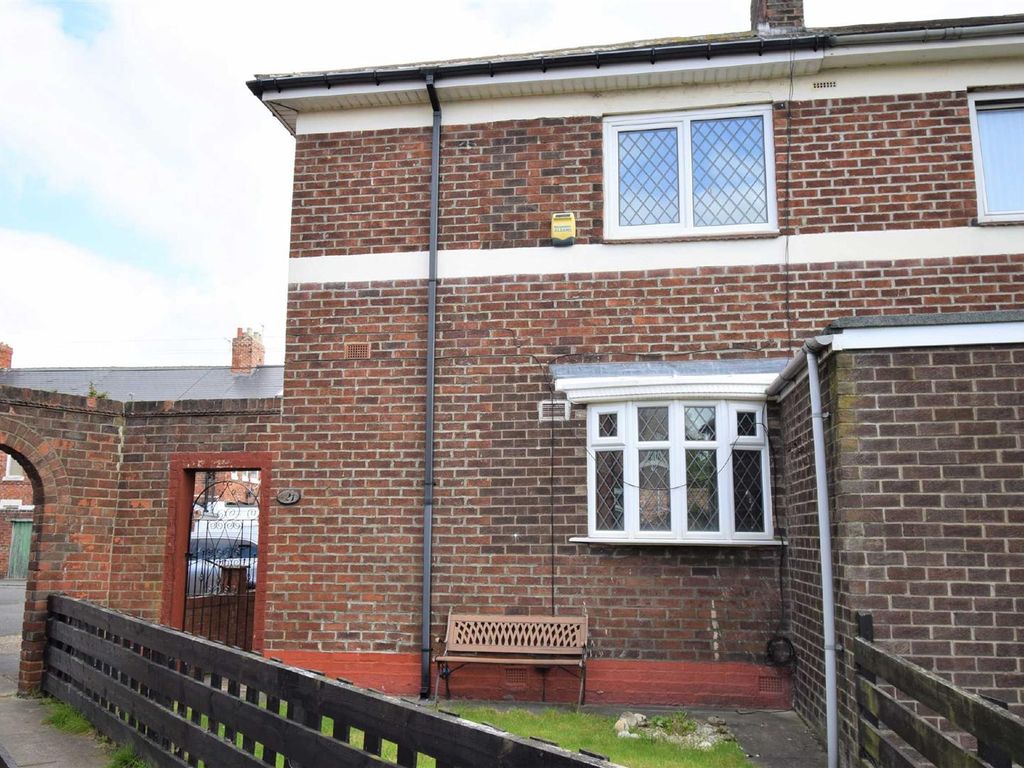 2 bed end terrace house to rent in Wolsey Court, South Shields NE34