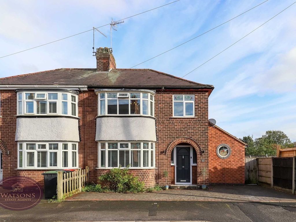 3 bed semidetached house for sale in Albert Avenue, Nuthall