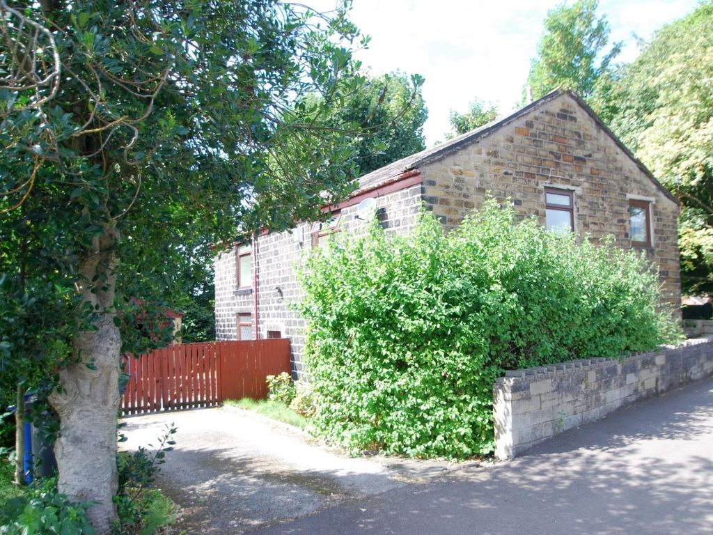 4 bed detached house for sale in The Poplars, Brandlesholme, Bury BL8