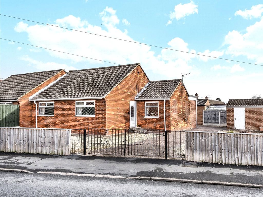 2 bed bungalow to rent in Charles Avenue, Laceby DN37 Zoopla