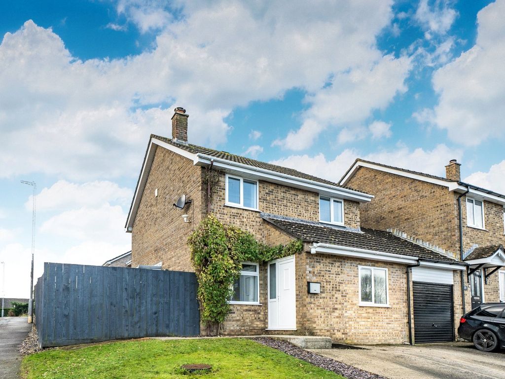4 bed linkdetached house for sale in Pendray Gardens, Dobwalls