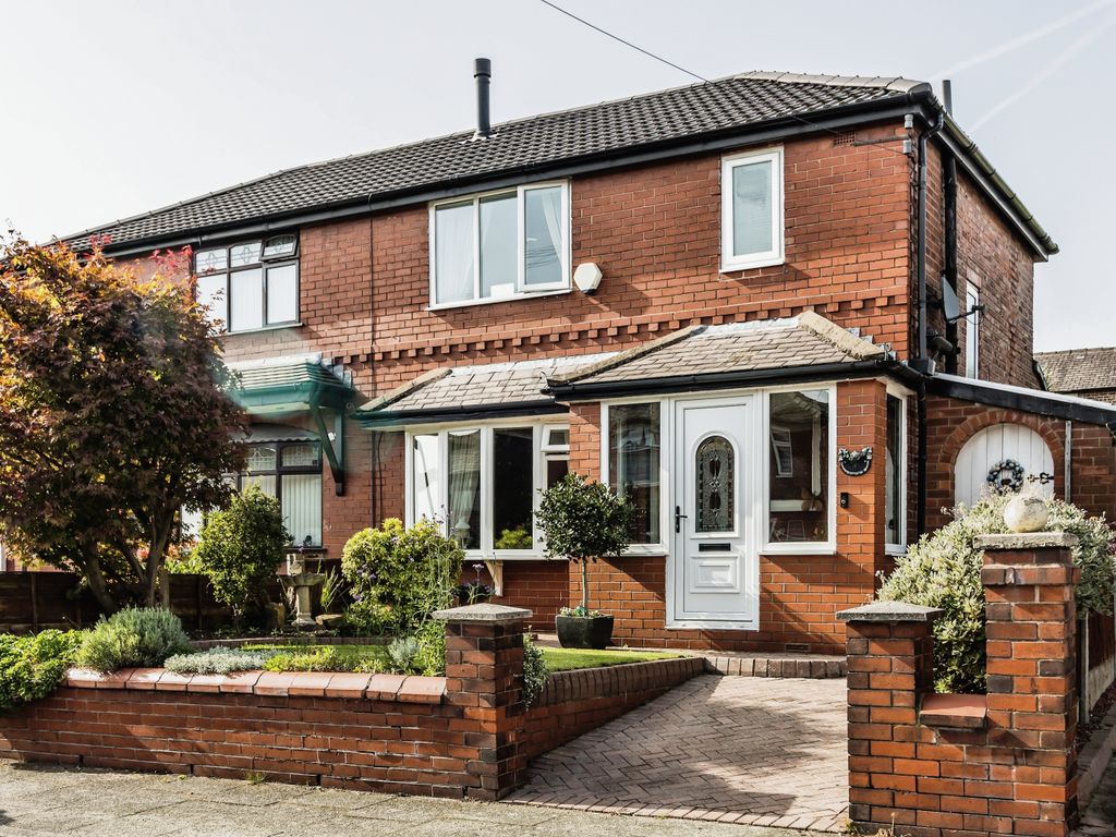3 bed semidetached house for sale in Fairway, Pendlebury, Swinton