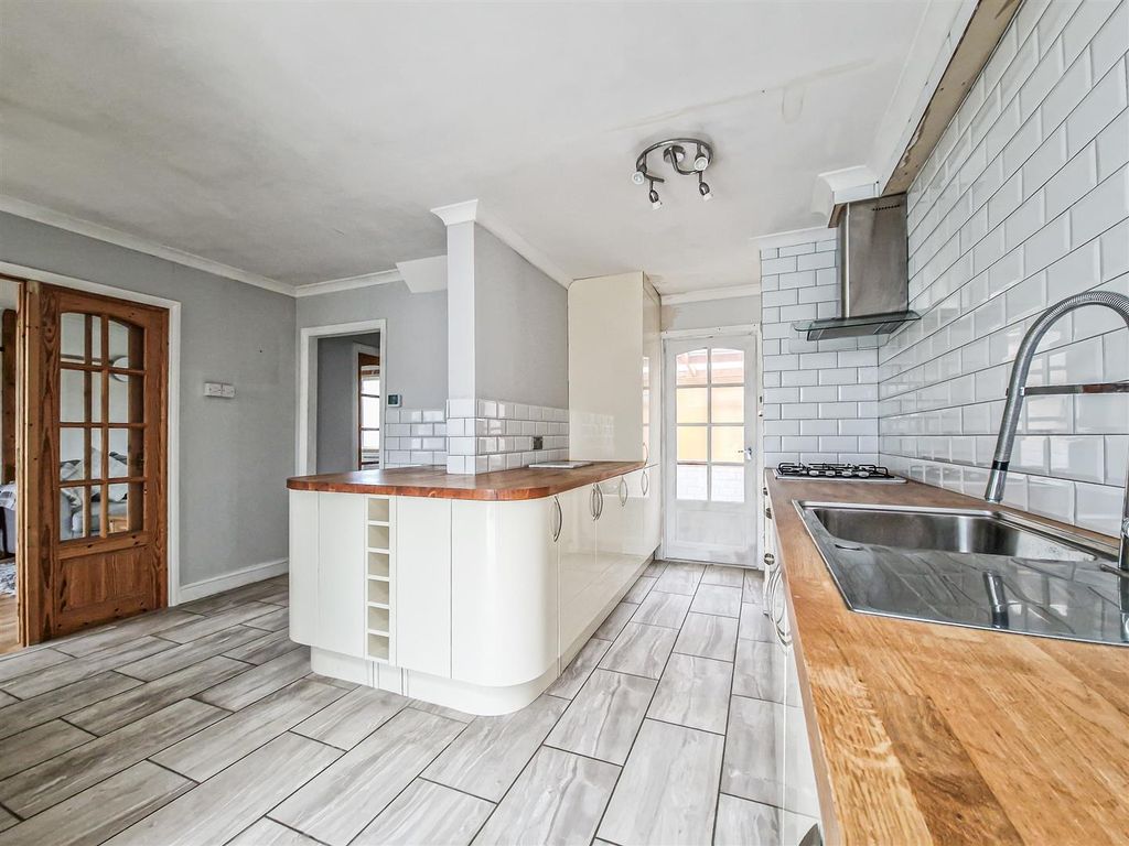 3 bed semidetached house for sale in Denton Avenue, WestcliffOnSea