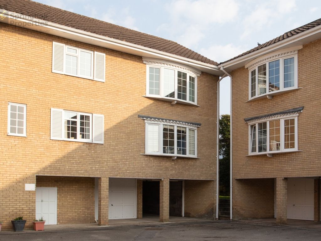 2 bed flat for sale in Leconfield Court, Wetherby, West Yorkshire LS22