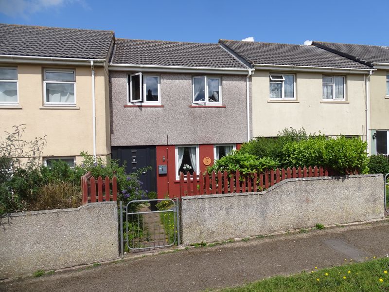 3 bed terraced house for sale in Grenville Gardens, Troon, Camborne