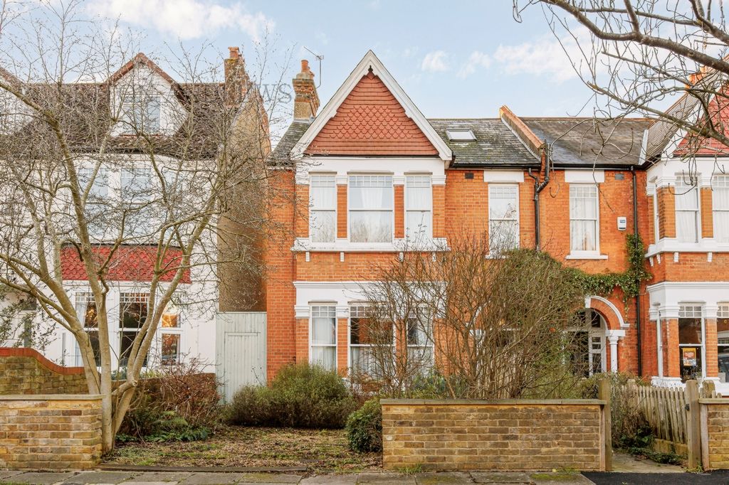 Colebrooke Avenue, Ealing W13  