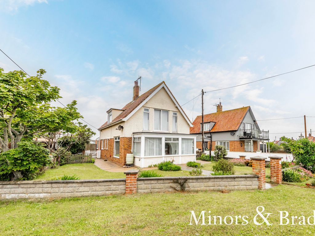 3 bed detached house for sale in California Avenue, Scratby, Great