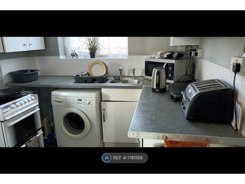 Room to rent in Morteyne Road Marston Beds, Bedford MK43, £400 pcm Zoopla