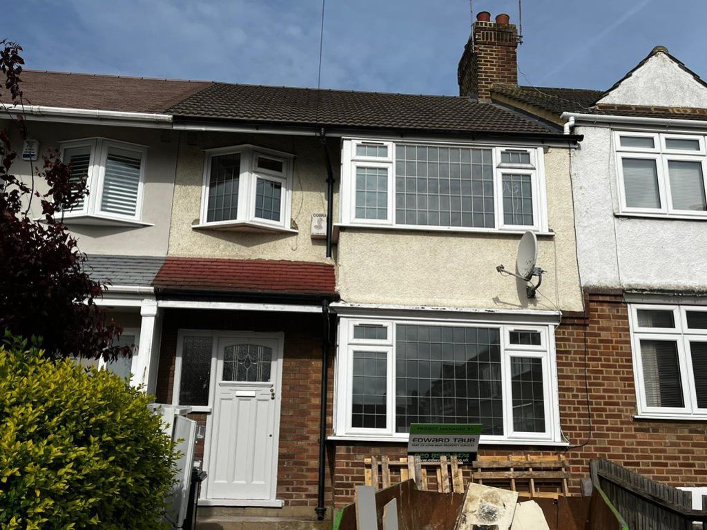 3 bed property to rent in Lime Close, Buckhurst Hill IG9 Zoopla