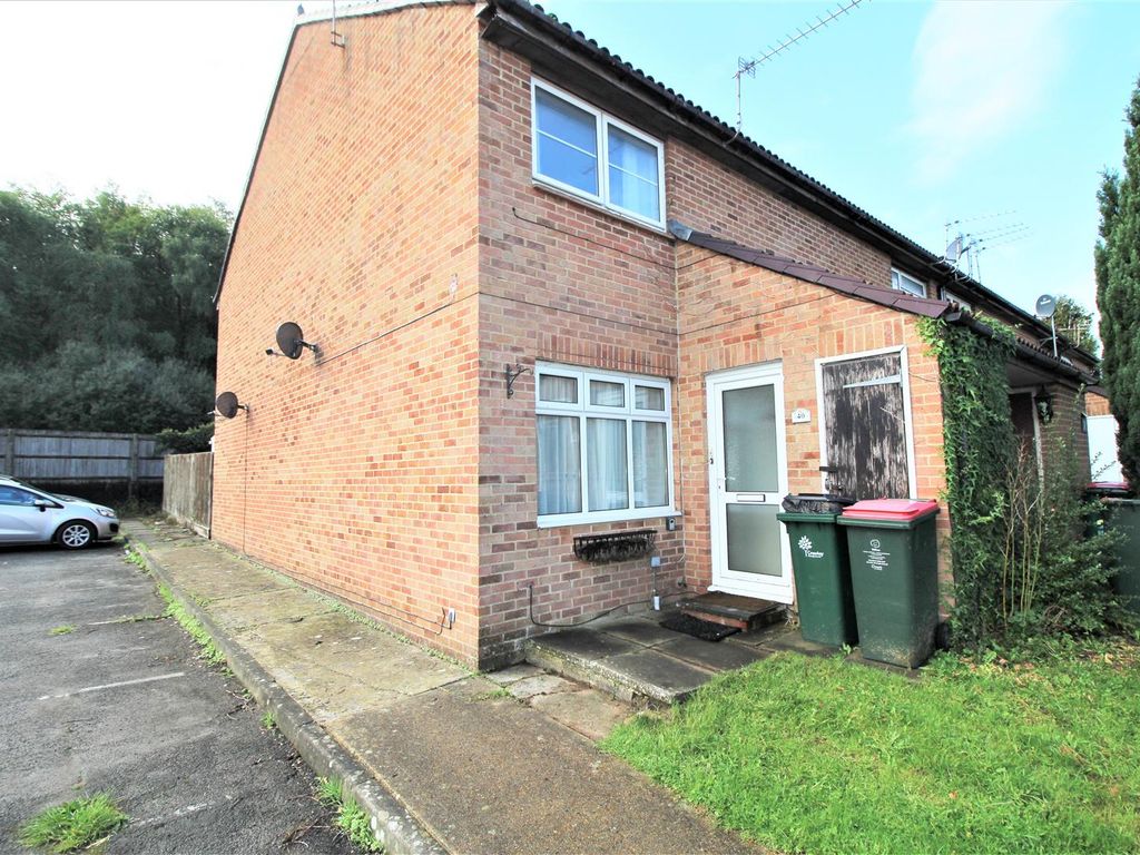 1 bed to rent in Guernsey Close, Crawley RH11 Zoopla