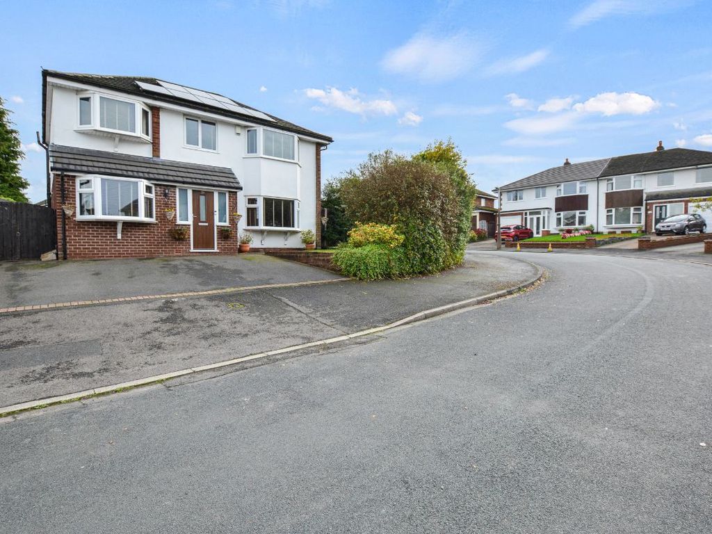 5 bed detached house for sale in Marina Drive, Fulwood, Preston PR2, £