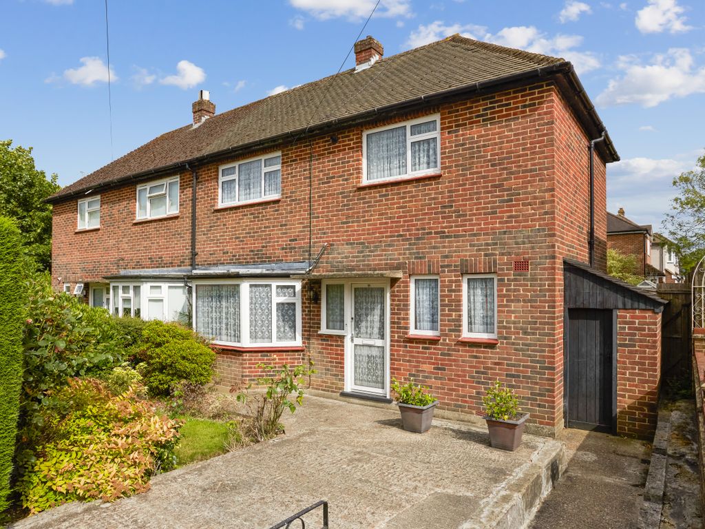 2 bed semidetached house for sale in Clifton Close, Caterham CR3, £