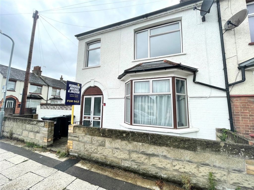 3 bed semidetached house for sale in St. James's Avenue, Gravesend, Kent DA11 Zoopla