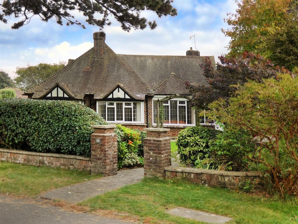 3 bed detached bungalow for sale in Sea Avenue, Sea Estate, Rustington