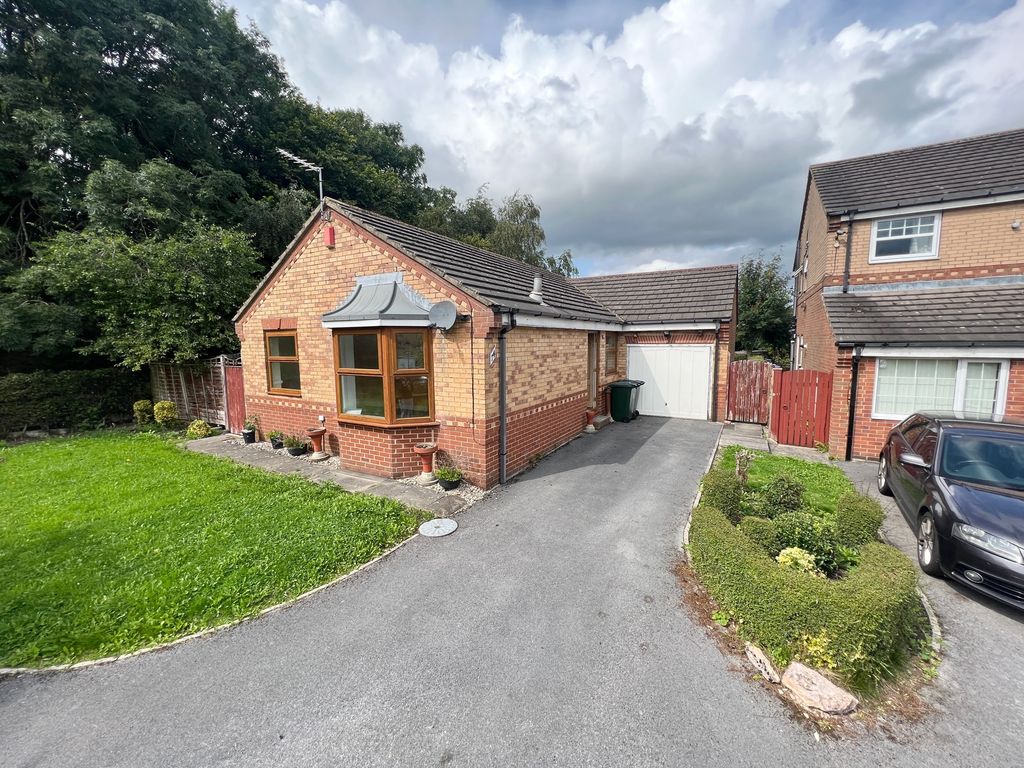 3 bed detached house for sale in Bootham Park, Bradford, West Yorkshire