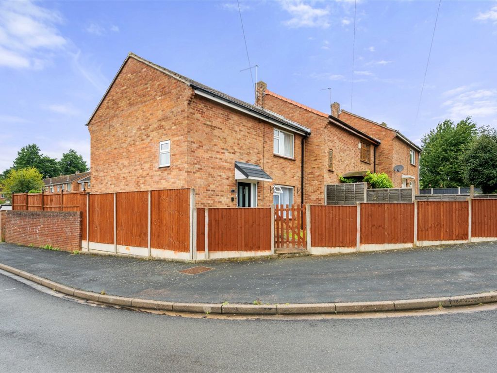 3 bed end terrace house for sale in Harby Close, Grantham NG31, £