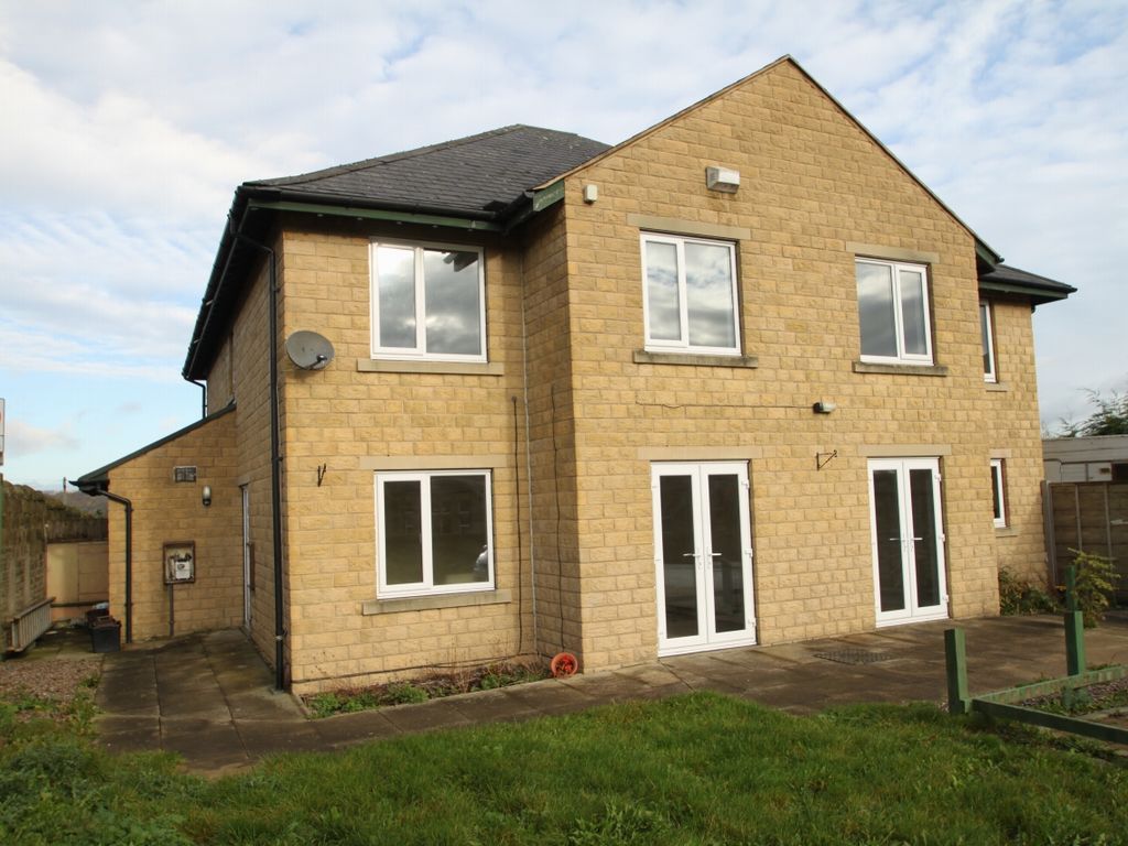 4 bed detached house for sale in Oaklands, Brighouse HD6, £250,000 Zoopla