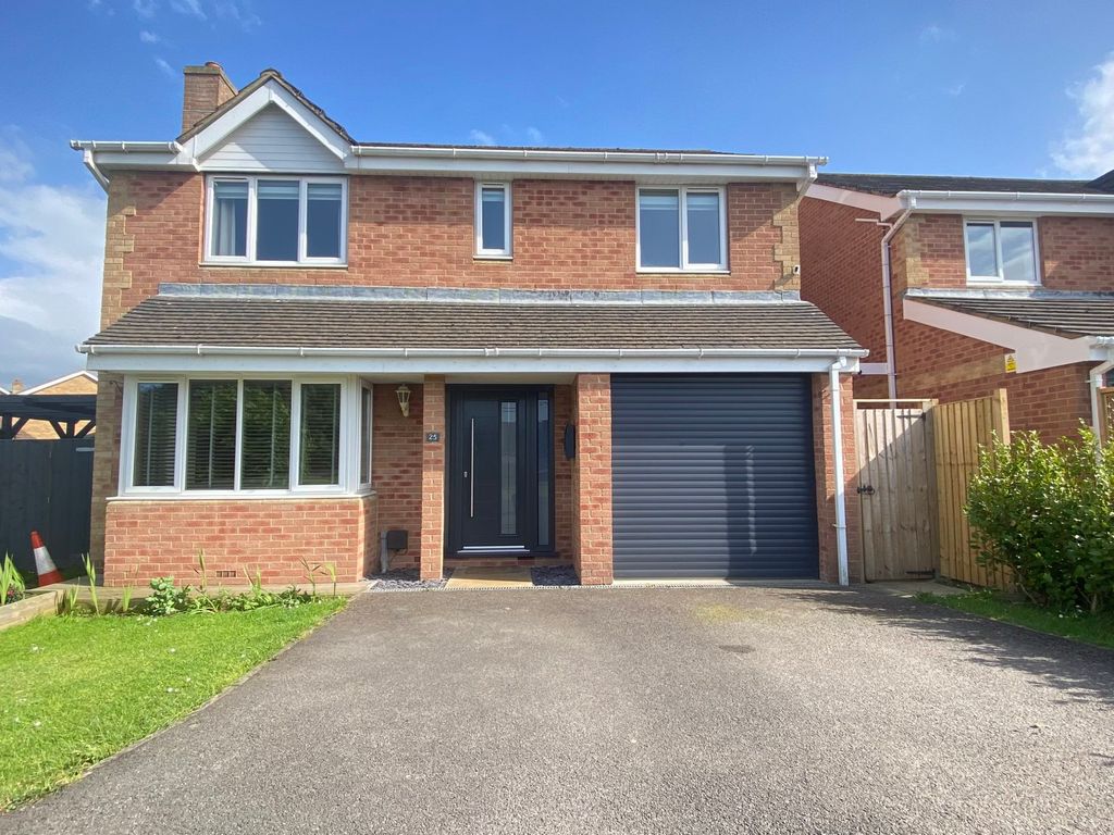 4 bed detached house for sale in Bluebell Road, Wick St. Lawrence