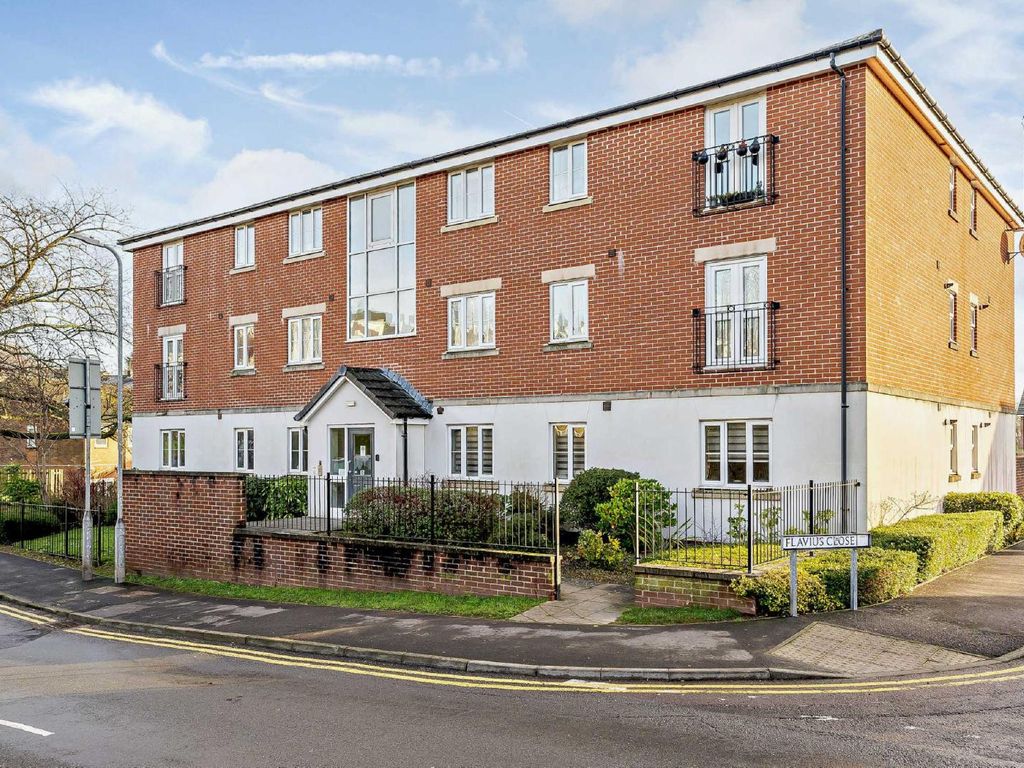 2 bed flat to rent in Roman Way, Caerleon NP18 Zoopla