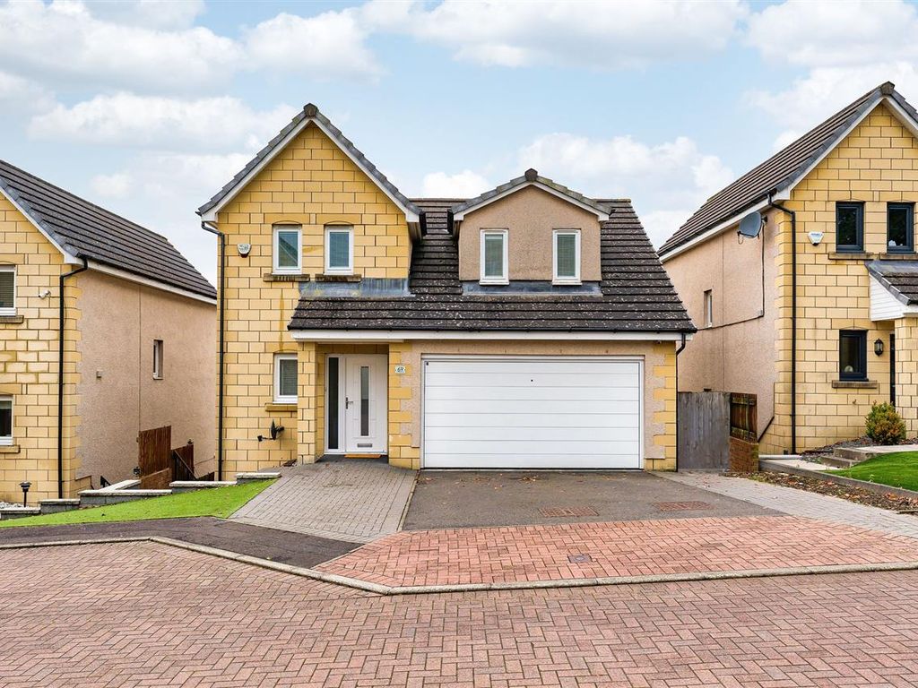 5 bed detached house for sale in Academy Place, Bathgate EH48, £399,000