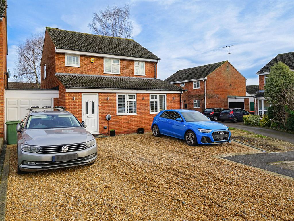 Lomond Drive, Leighton Buzzard LU7  