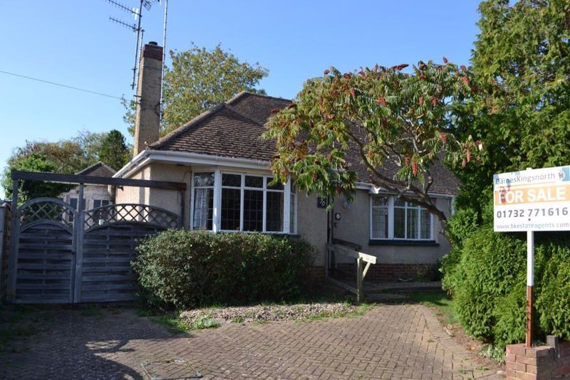 3 bed bungalow for sale in Greentrees Avenue, Tonbridge TN10, £425,000