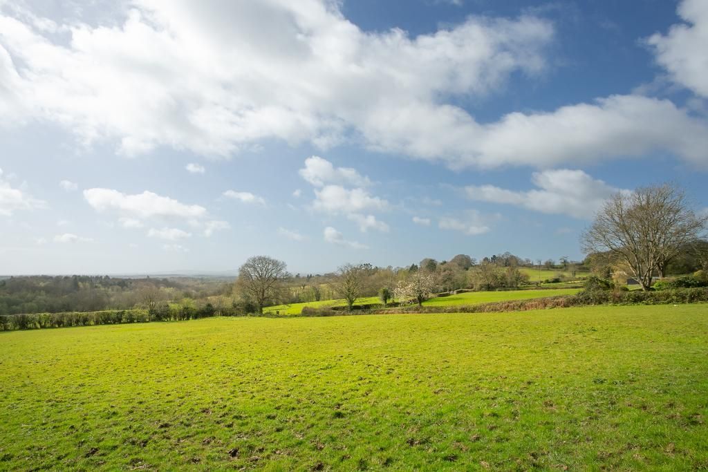 3 bed detached house for sale in Cross In Hand, Heathfield, East Sussex