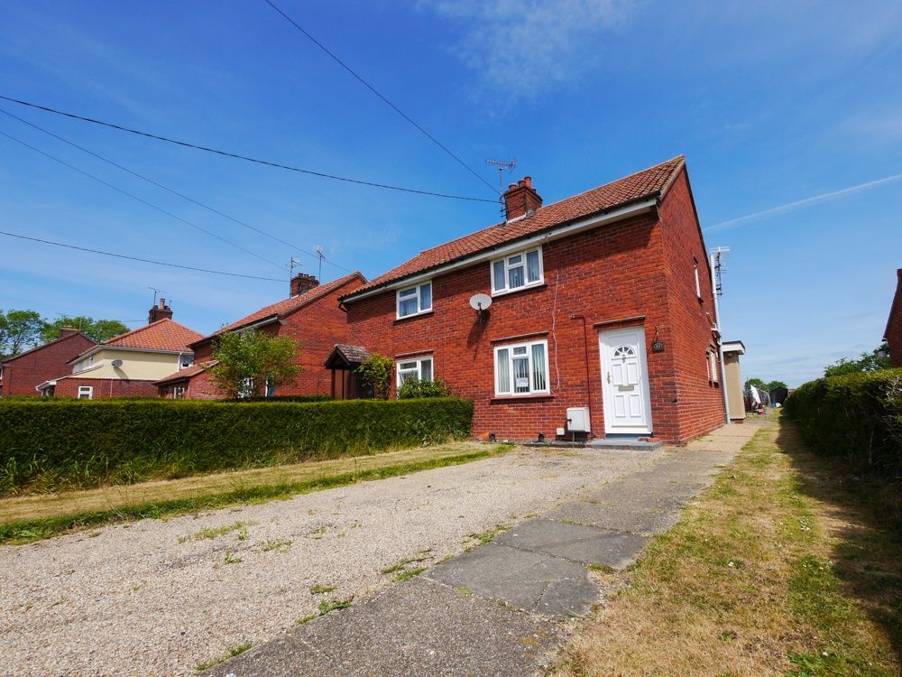 2 bed semidetached house for sale in Kings Avenue, Framlingham