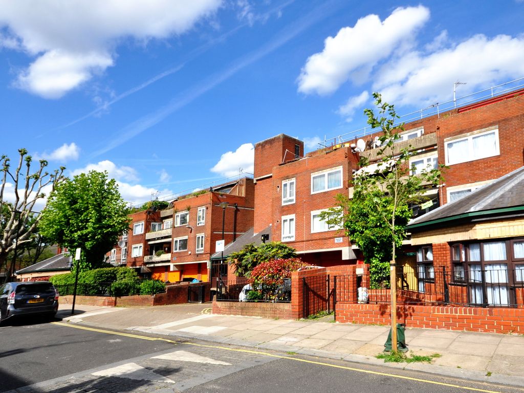 72 Third Avenue, London W10  