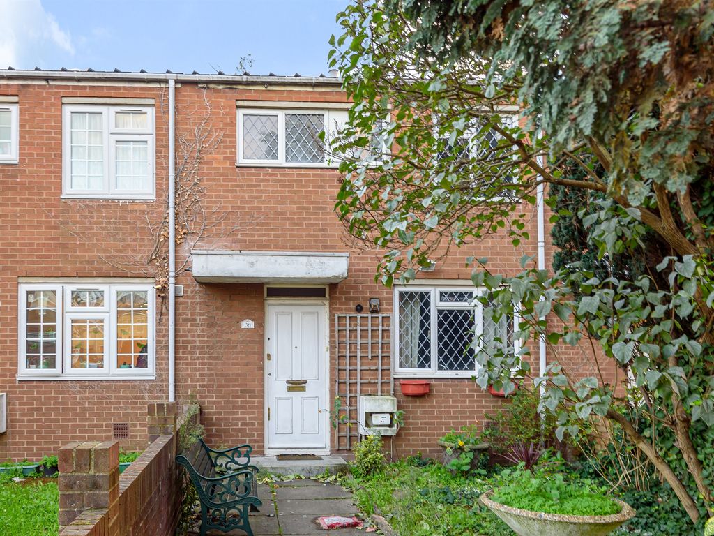 Whitehead Close, London SW18  