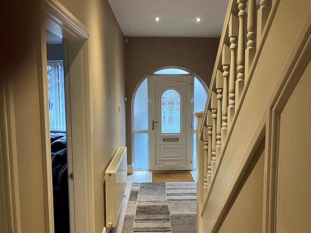 5 bed semidetached house for sale in Pinfold Lane, Penn, Wolverhampton WV4 Zoopla