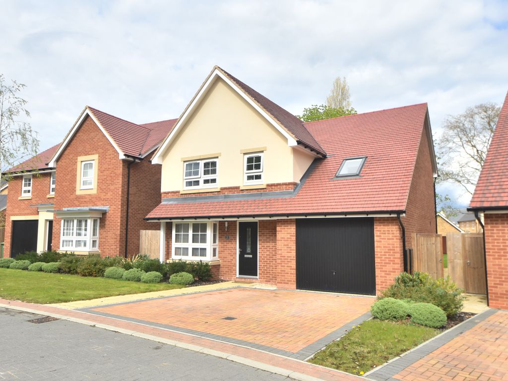 5 bed detached house to rent in Wilson Way, St. Ives, Huntingdon PE27