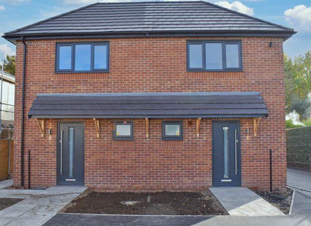 2 bed semidetached house to rent in Middleton Road, Newark NG24, £895