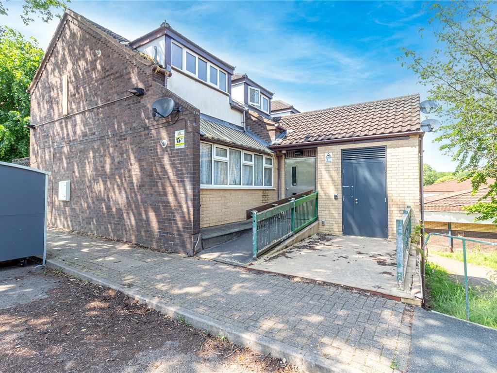 1 bed flat for sale in Woodrow Centre, Redditch, Worcestershire B98