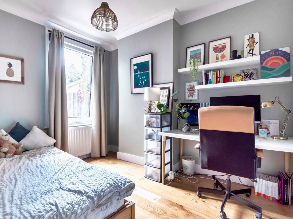 2 bed flat for sale in Woolwich Road, London SE7 Zoopla