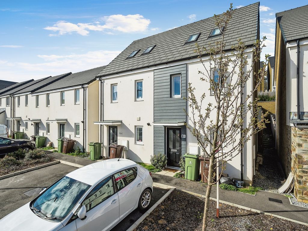 3 bed semidetached house for sale in Bluebell Street, Derriford