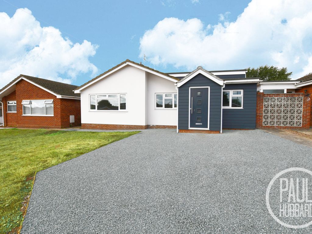 3 bed detached bungalow for sale in Holton Avenue, Oulton, Suffolk NR32