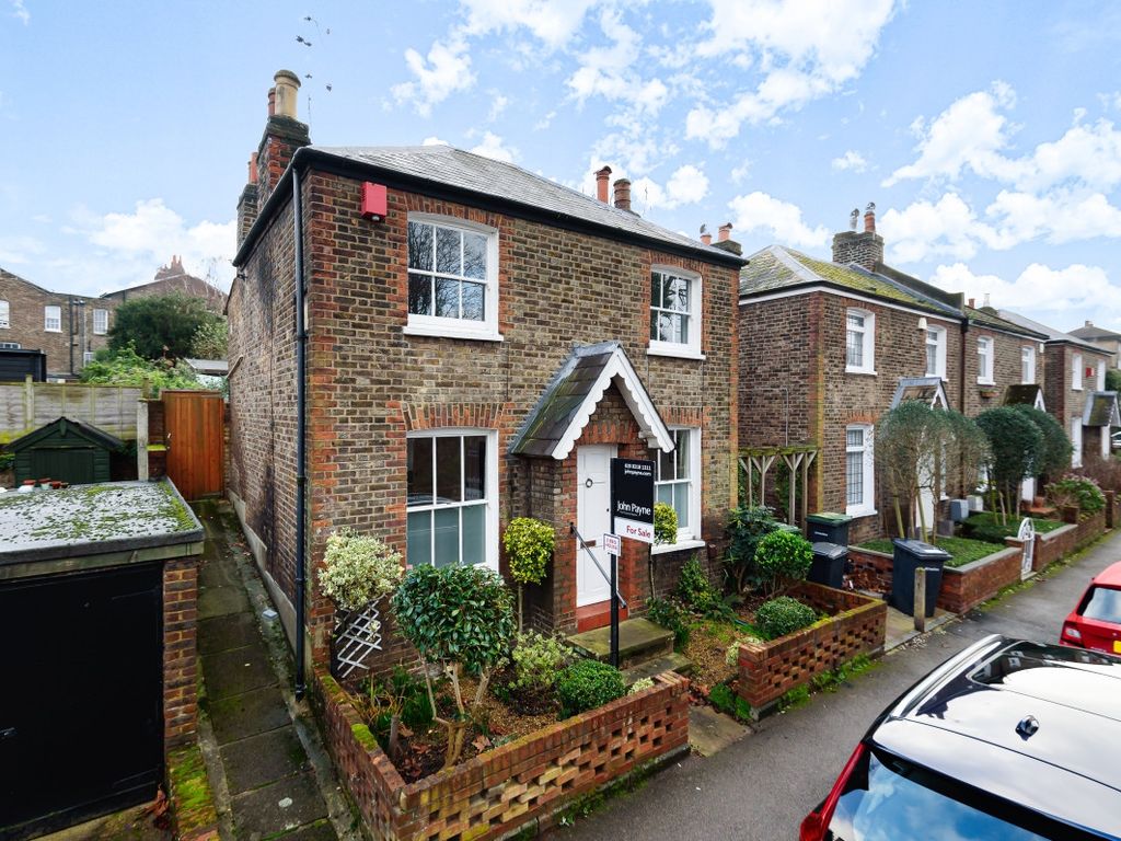 2 bed detached house to rent in Lawn Terrace, London SE3 Zoopla