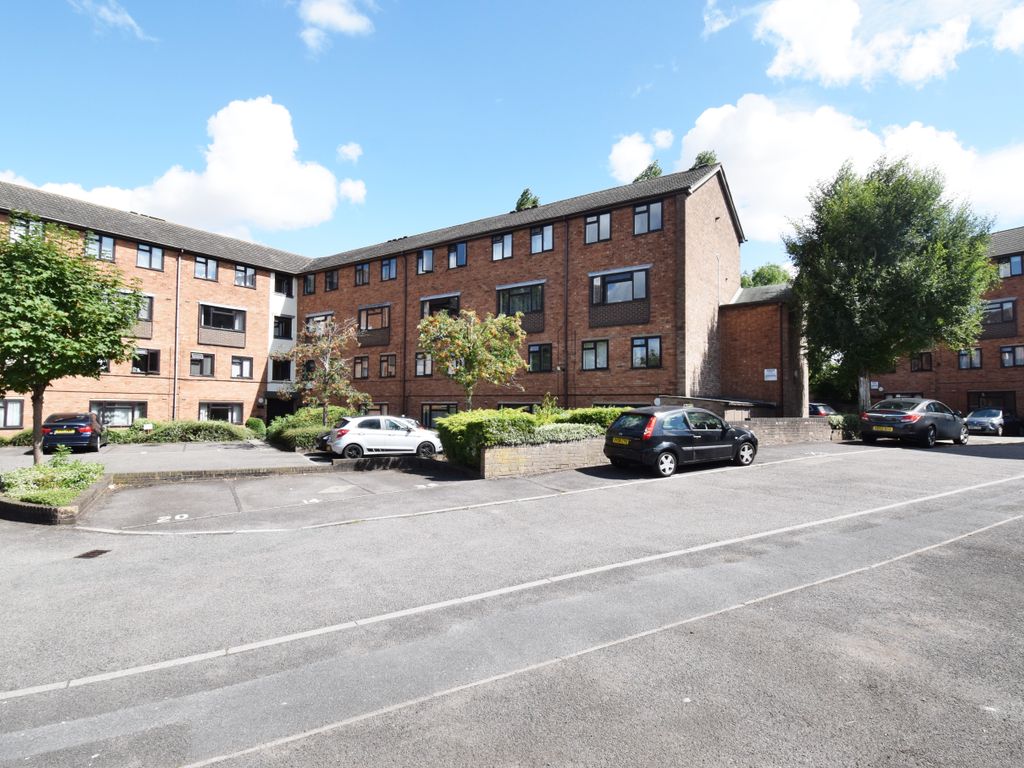 2 bed flat to rent in Moor Lane, Amington, Tamworth B77, £795 pcm Zoopla