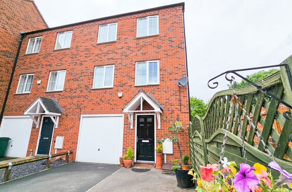 4 bed town house for sale in Comberton Close, Coventry CV3 Zoopla