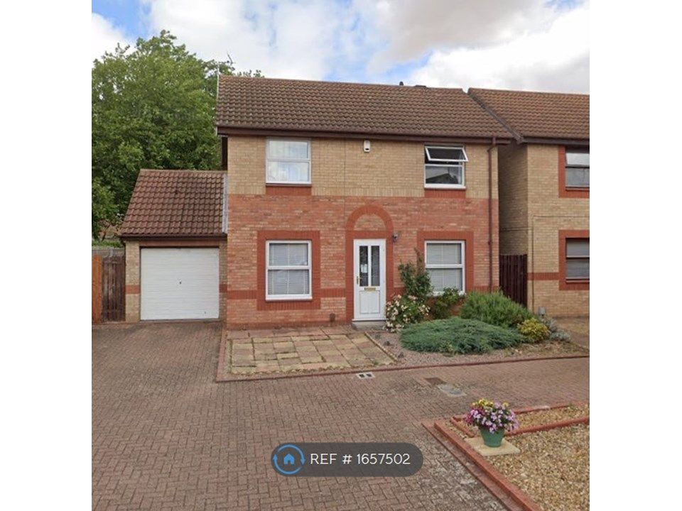 3 bed detached house to rent in Hazel Croft, Werrington, Peterborough