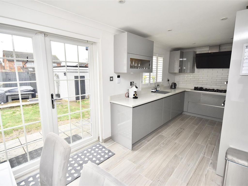 3 bed semidetached house for sale in Willow Bank Walk, Leighton